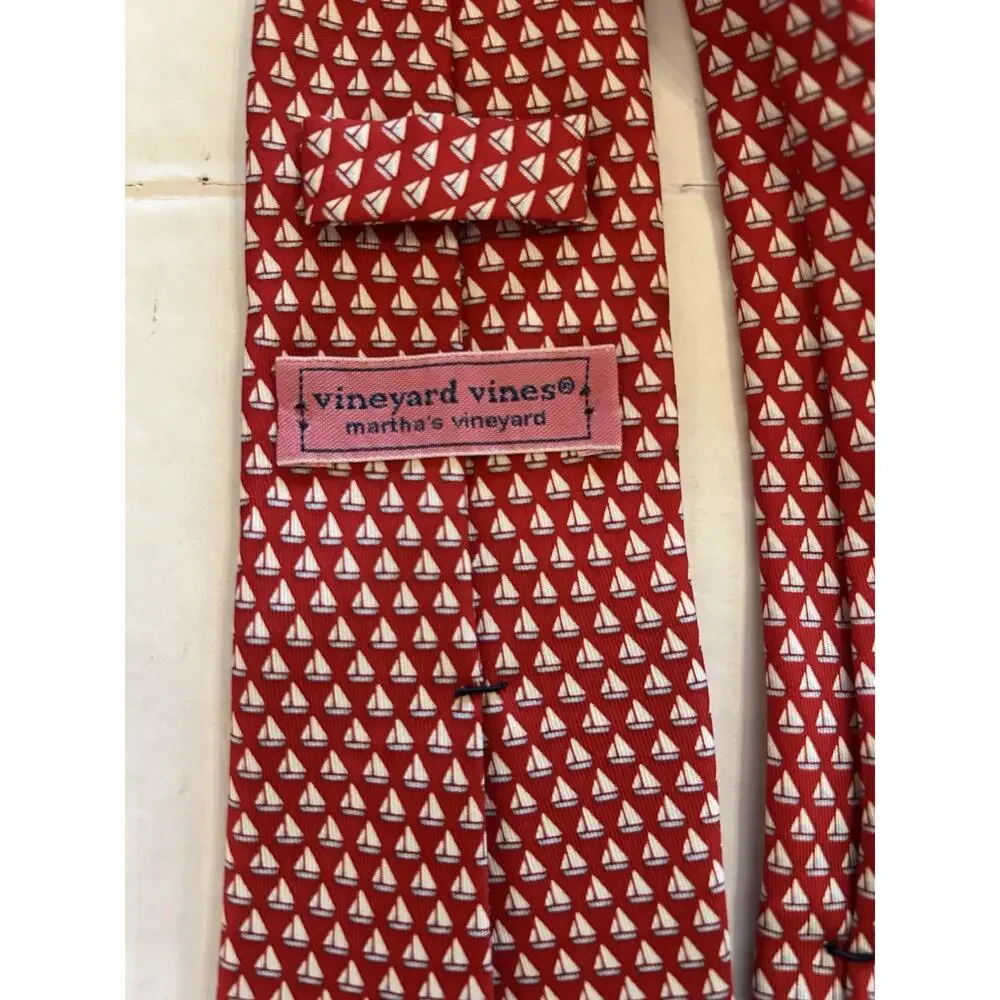 Vineyard Vines Marthas Shep & Ian Tie Mens Silk Red Sailboats 3.25” Handmade USA